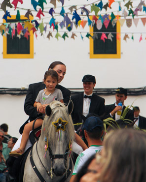 Caixera con amistades